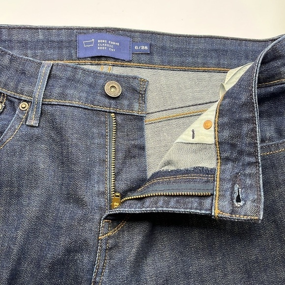 Levi’s Demi Curve Classic Bootcut Size 6/28 - Picture 16 of 16